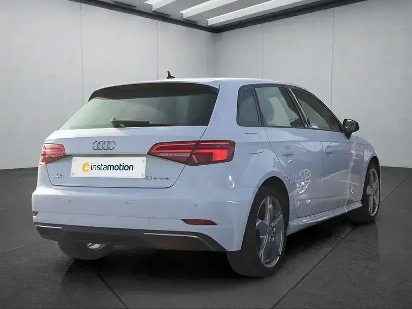 Używany Audi A3 e-tron 2020 Biały Hatchback