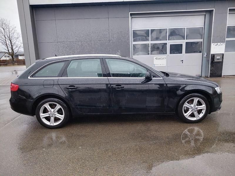 Gebraucht Audi A4 Attraction 150 PS (110 kW) 2015 Schwarz Kombi