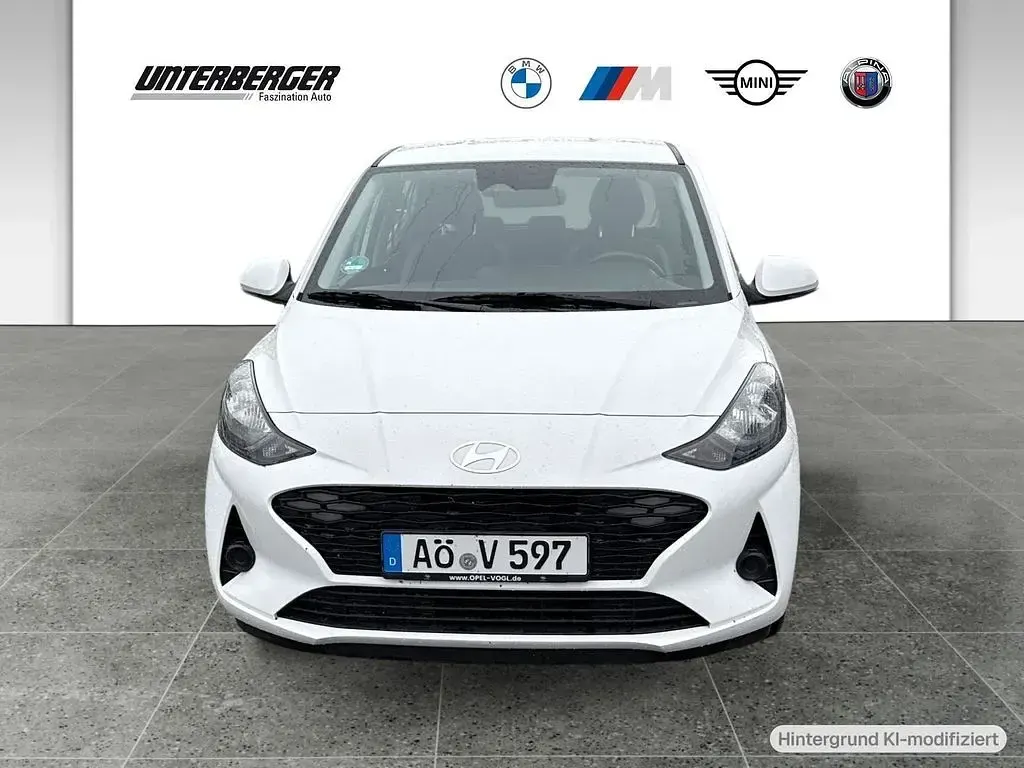 Gebraucht Hyundai i10 Trend 63 PS (46 kW) 2025 Atlas white / sol Kleinwagen