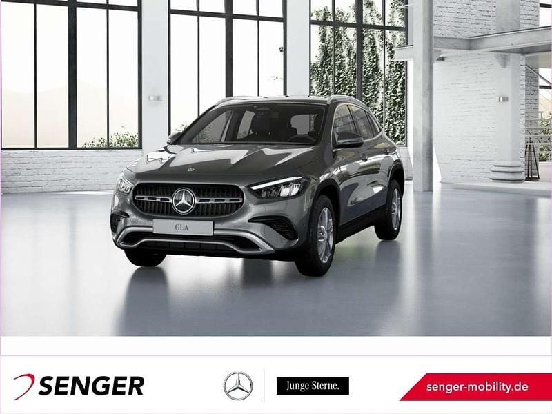 Grau Gebraucht 2024 Mercedes GLA200 SUV | 35.890 € (Guter Preis) - Bild 1/3