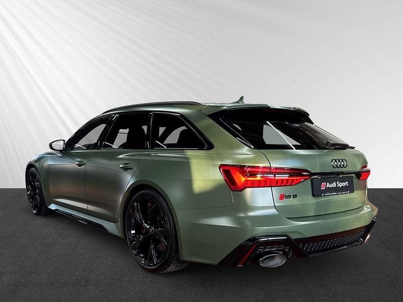 Gebraucht Audi RS6 Ambiente 600 PS (441 kW) 2023 Distriktgrün matt (gruen) Kombi