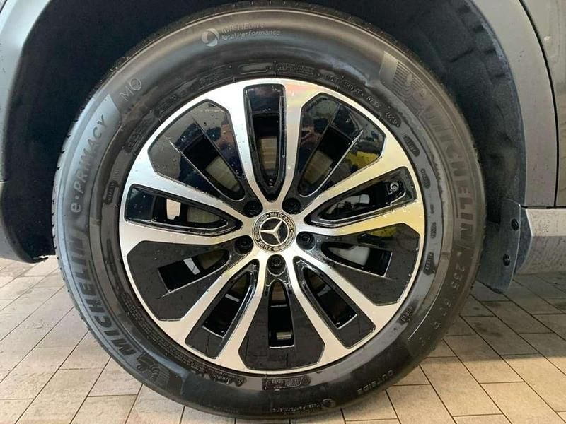 Gebraucht Mercedes GLC200 Avantgarde 204 PS (150 kW) 2024 Metalliclack graphitgrau SUV