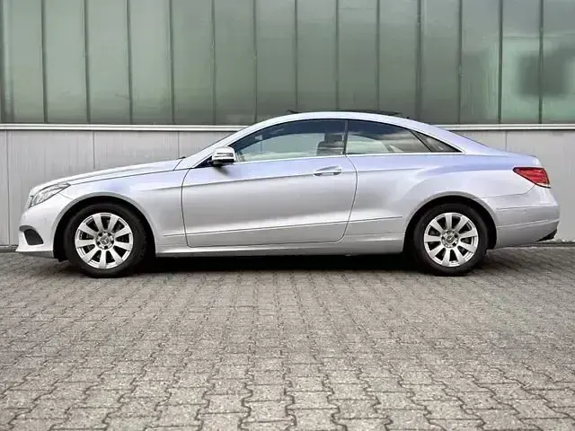 Gebraucht Mercedes E250 211 PS (155 kW) 2014 Silber Coupé