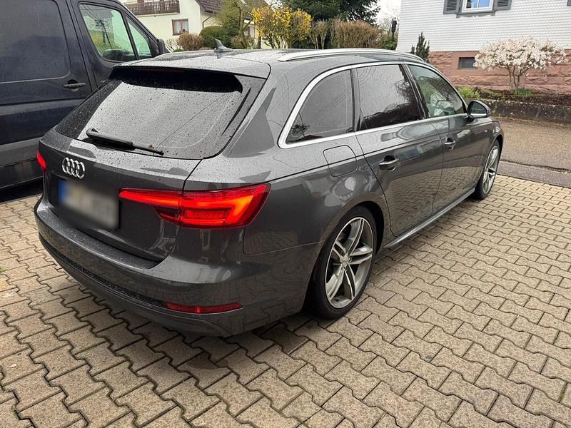 Gebraucht Audi A4 Ambiente 190 PS (139 kW) 2015 Grau Kombi