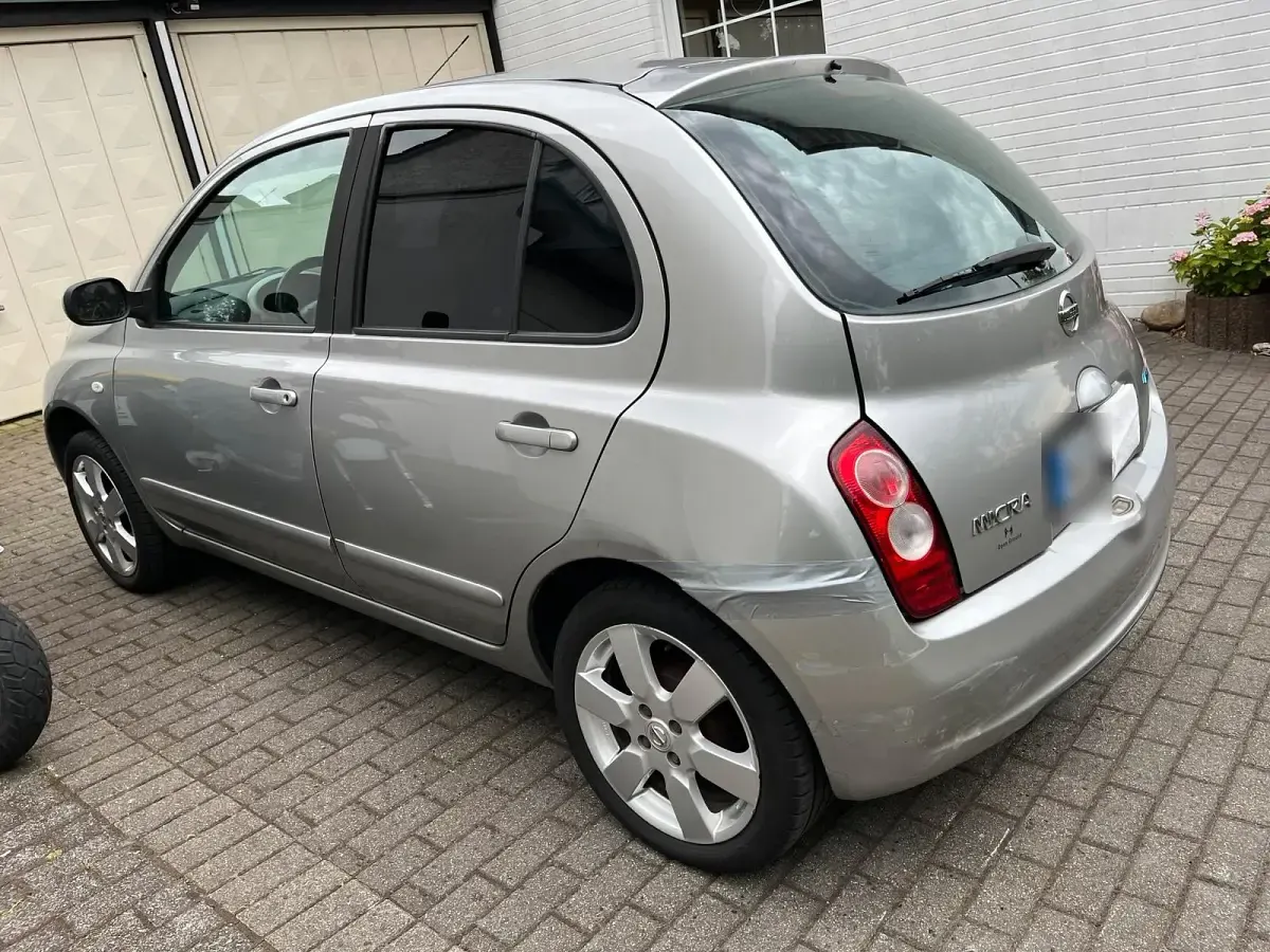 Gebraucht Nissan Micra 65 PS (47 kW) 2009 Silber Kleinwagen