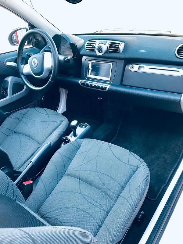 Gebraucht Smart ForTwo Cabrio 71 PS (52 kW) 2012 Weiß Cabrio