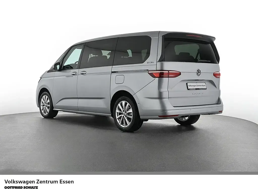 Neu VW Multivan Goal 150 PS (110 kW) 2026 Silber Van / Kleinbus