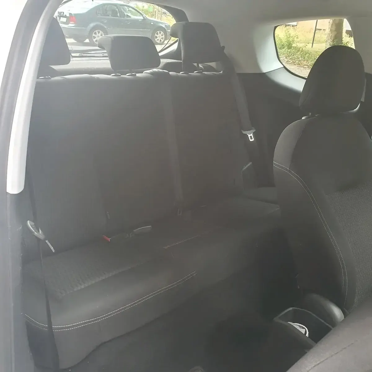 Gebraucht Peugeot 208 68 PS (50 kW) 2017 Weiß Kleinwagen