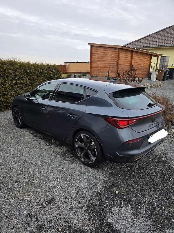 Gebraucht Cupra Leon 150 PS (110 kW) 2022 Grau Limousine
