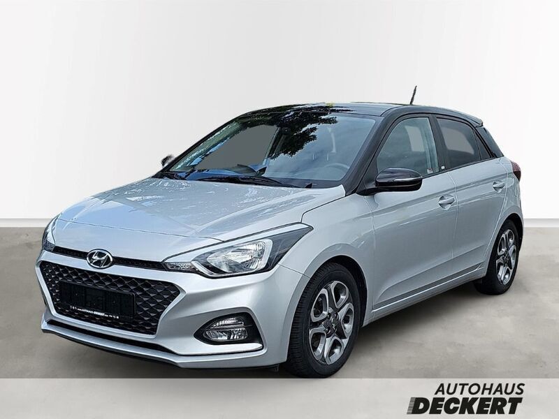 Silber Gebraucht 2019 Hyundai i20 YES! Limousine | 15.490 € (Fairer Preis) - Bild 1/4