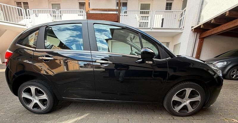 Gebraucht Citroën C3 82 PS (60 kW) 2016 Schwarz Limousine