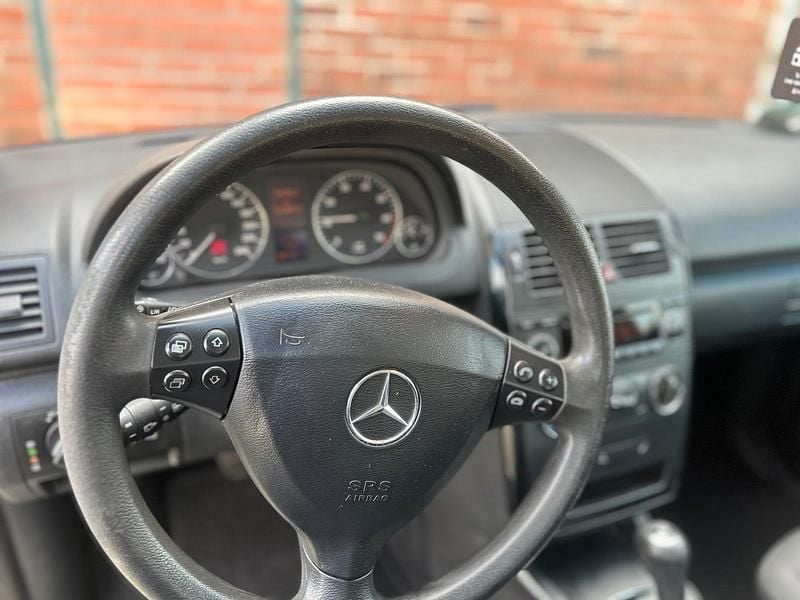 Gebraucht Mercedes A170 116 PS (85 kW) 2005 Gold Kleinwagen