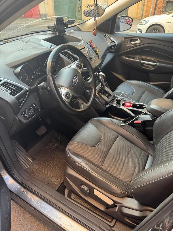 Gebraucht Ford Kuga 150 PS (110 kW) 2015 Grau SUV