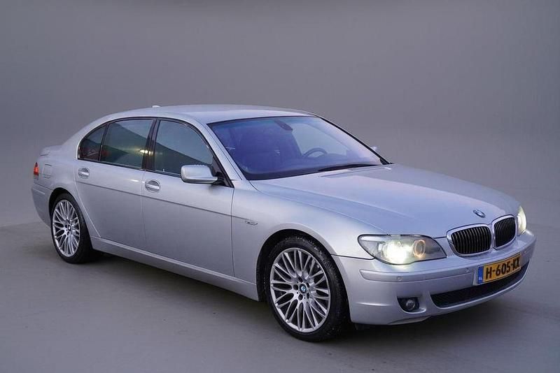 Gebraucht BMW 750L Executive 367 PS (269 kW) 2005 Grau Limousine