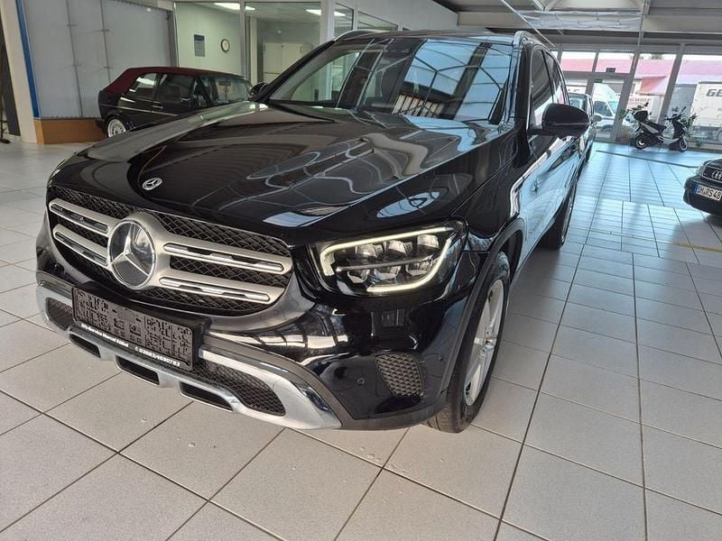 Gebraucht Mercedes GLC300 245 PS (180 kW) 2021 Schwarz SUV