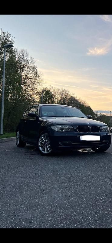 Blau Gebraucht 2008 BMW 118 Coupé Coupé | 4.000 € - Bild 1/4