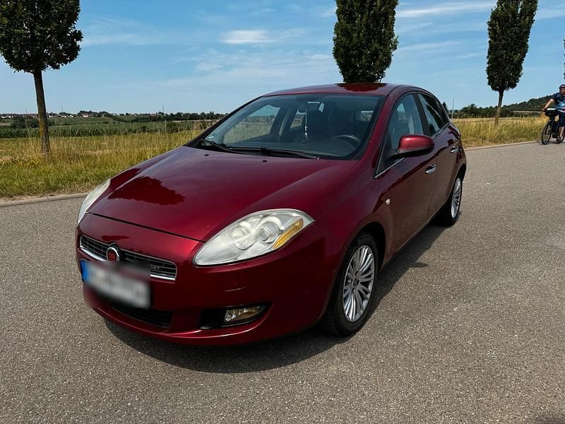 Rot Gebraucht 2007 Fiat Bravo Kleinwagen | 2.999 € (Fairer Preis) - Bild 1/4