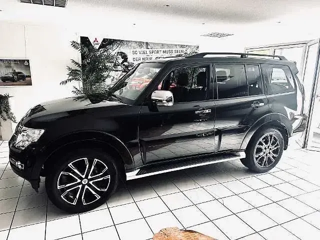 Gebraucht Mitsubishi Pajero Edition 190 PS (139 kW) 2018 Schwarz SUV