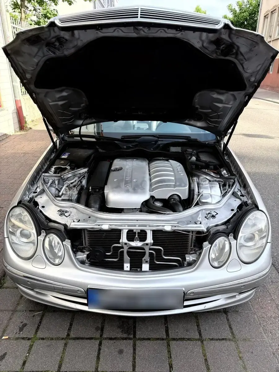 Gebraucht Mercedes E270 Avantgarde 170 PS (125 kW) 2004 Silber Limousine