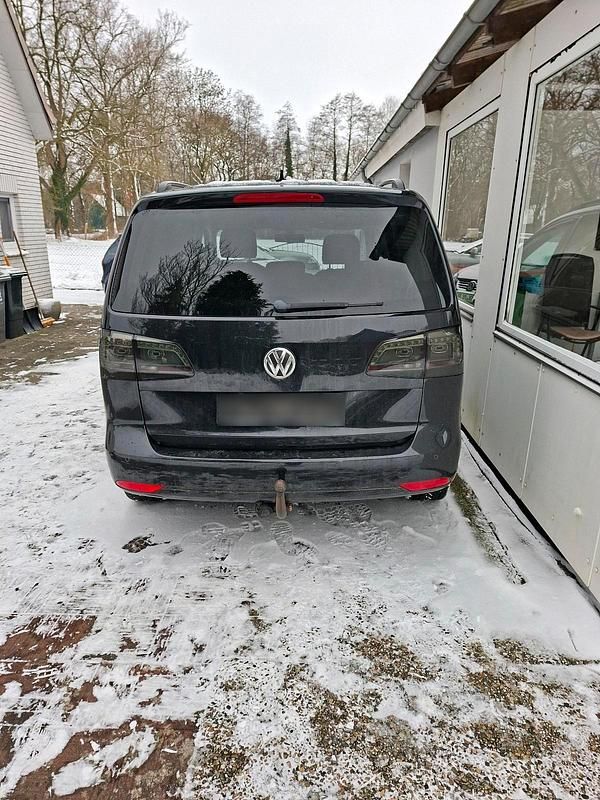 Gebraucht VW Touran 140 PS (102 kW) 2013 Schwarz Van / Kleinbus
