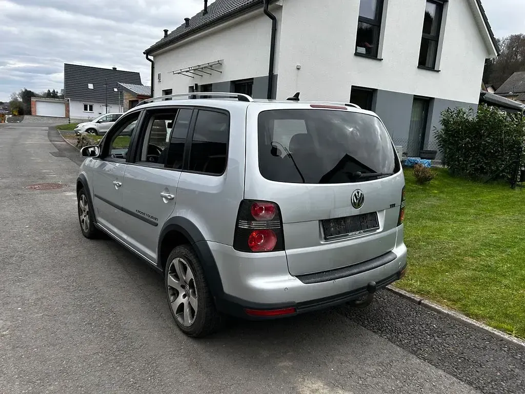 Gebraucht VW Touran Cross 140 PS (102 kW) 2007 Silber Van / Kleinbus