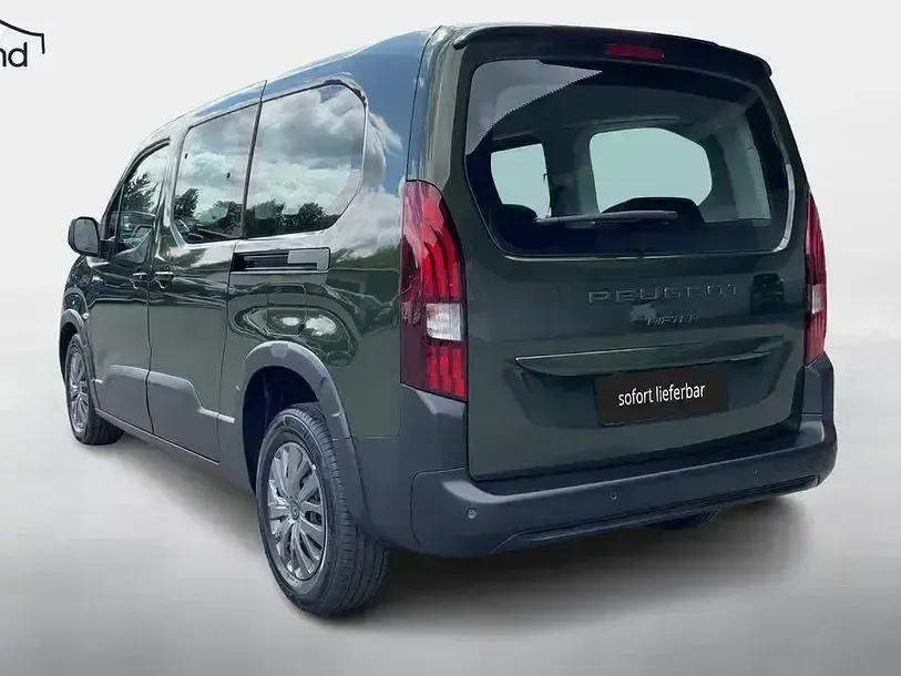 Gebraucht Peugeot Rifter Allure 131 PS (96 kW) 2025 Grün Van / Kleinbus
