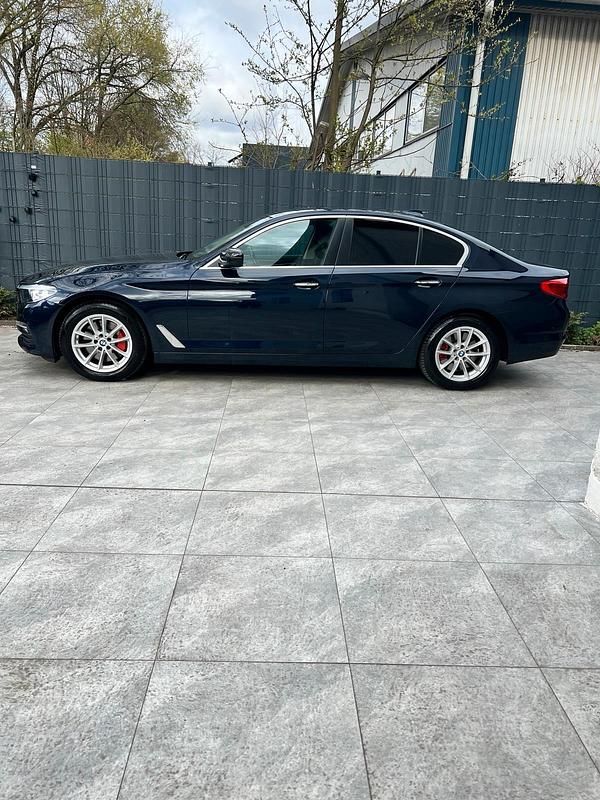 Gebraucht BMW 530 265 PS (194 kW) 2018 Blau Limousine