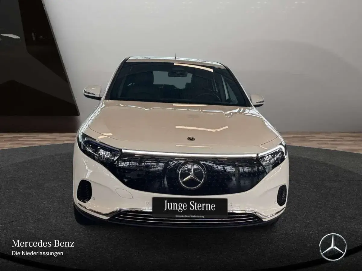 Gebraucht Mercedes EQA250 Advanced 139 kW (190 PS) 2025 Polarweiß SUV