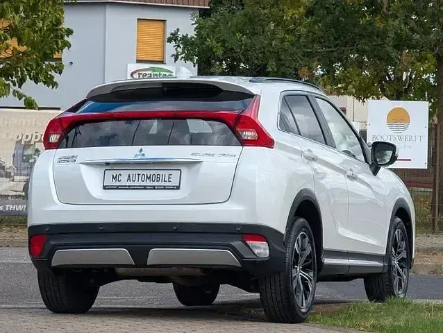 Gebraucht Mitsubishi Eclipse Cross Edition 163 PS (119 kW) 2018 Weiß SUV