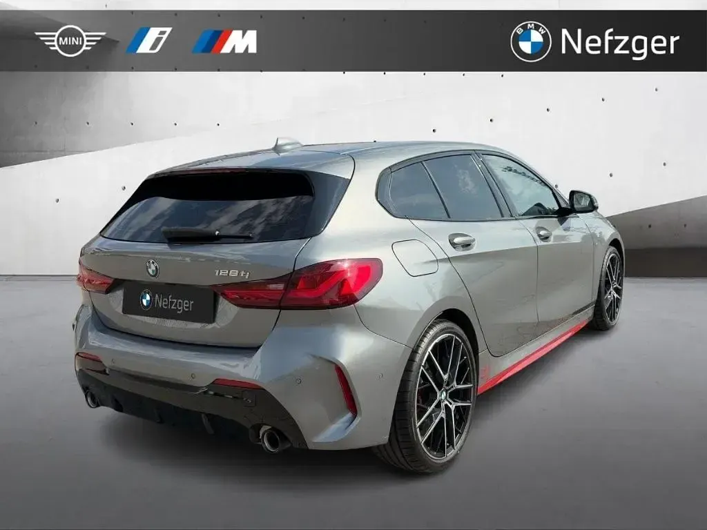 Gebraucht BMW 128 ti Comfort Edition 265 PS (194 kW) 2024 Grau Kleinwagen