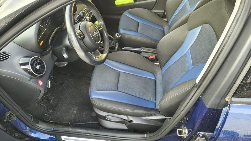 Gebraucht Audi A1 Sportback 95 PS (69 kW) 2015 Blau Kleinwagen