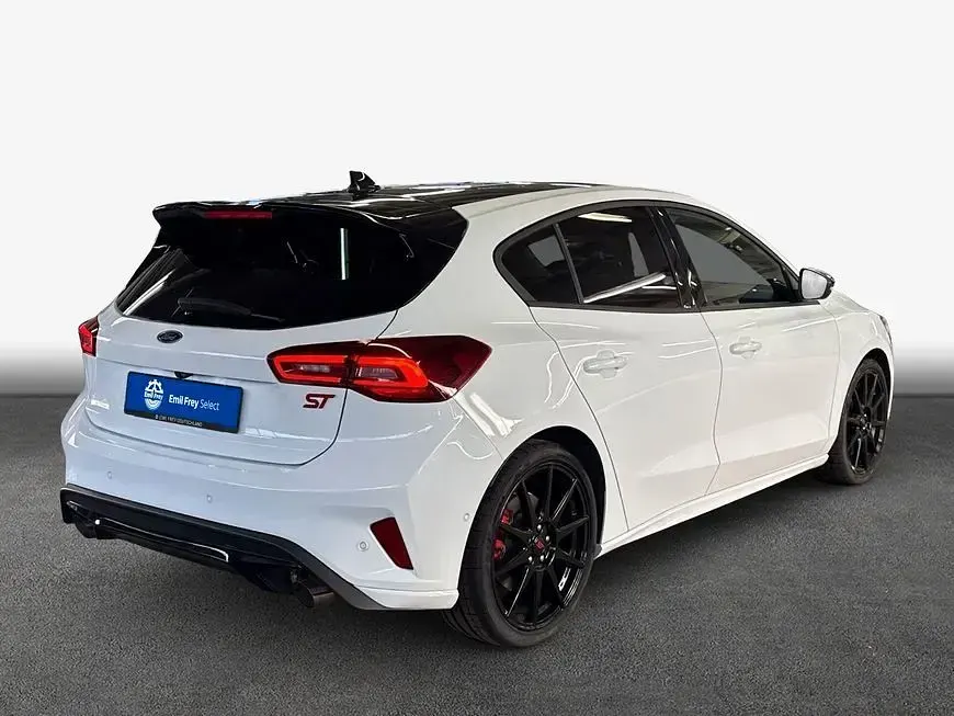 Nowe Ford Focus ST 280 KM (205 kW) 2025 Biały Sedan/Limuzyna