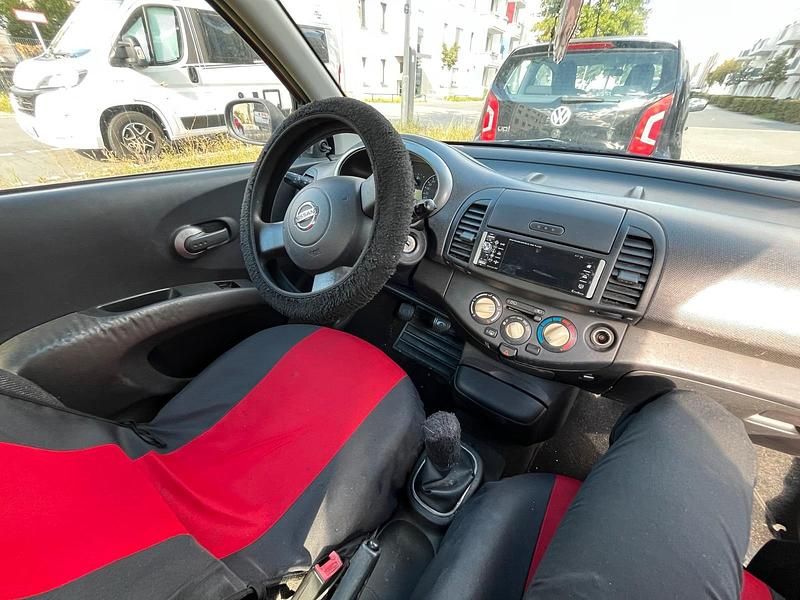Rot Gebraucht 2006 Nissan Micra Kleinwagen | 550 € (Superpreis) - Bild 1/4