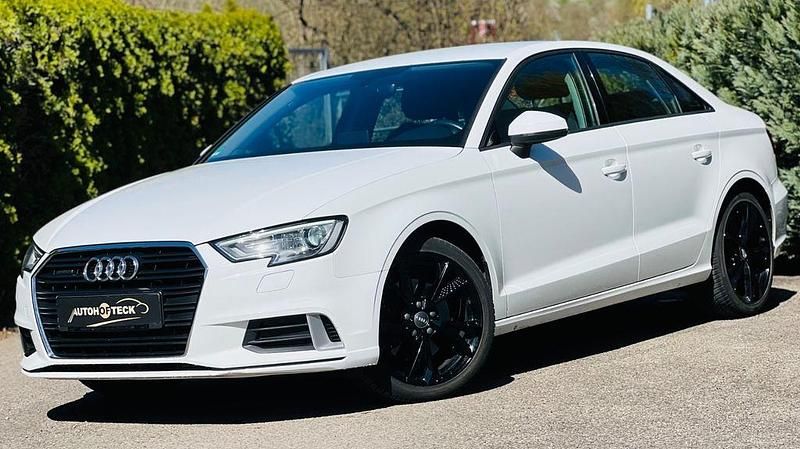 Gebraucht Audi A3 Sport 184 PS (135 kW) 2020 Weiß Limousine