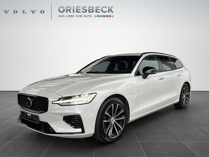 Weiß Gebraucht 2022 Volvo V60 Ultimate Kombi | 39.490 € (Fairer Preis) - Bild 1/4