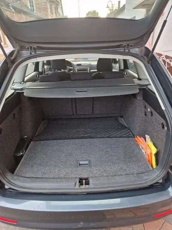 Gebraucht Skoda Octavia 102 PS (75 kW) 2010 Grau Kombi