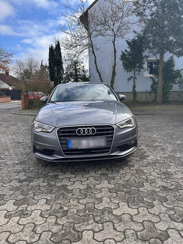 Gebraucht Audi A3 Ambiente 110 PS (80 kW) 2016 Grau Limousine