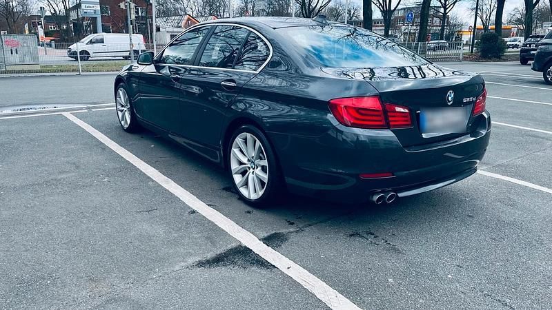 Gebraucht BMW 525 218 PS (160 kW) 2013 Grau Limousine