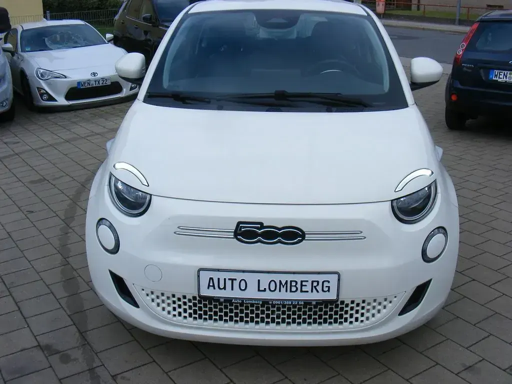 Gebraucht Fiat 500e Basis 86 kW (118 PS) 2023 Weiß Kleinwagen