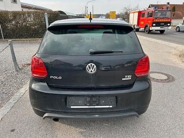 Gebraucht VW Polo LOUNGE 110 PS (80 kW) 2015 Grün Kleinwagen