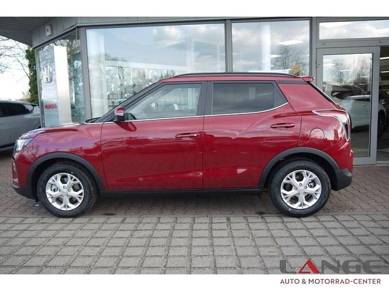 Neu Ssangyong (KGM) Tivoli 163 PS (119 kW) 2025 Cherry red SUV