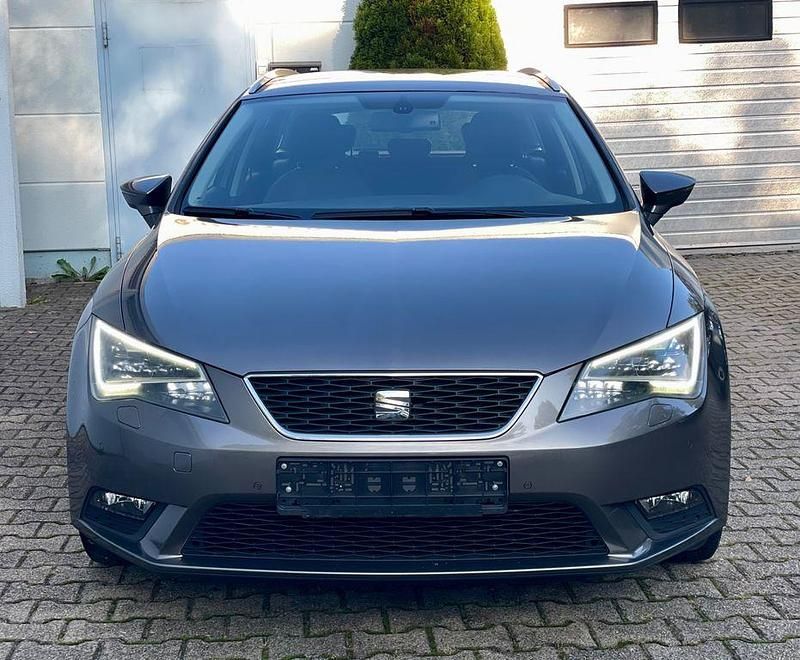 Grau Gebraucht 2014 Seat Leon ST Style Kombi | 7.750 € (Fairer Preis) - Bild 1/4