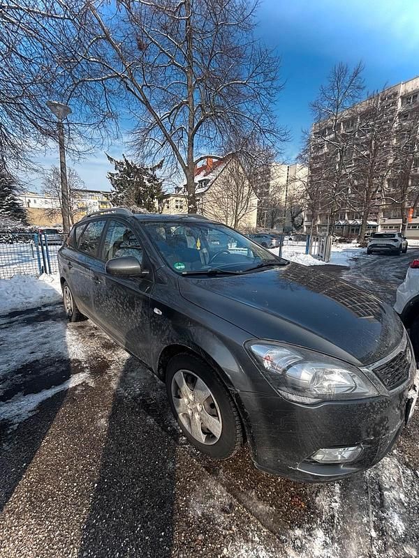 Gebraucht Kia Ceed 80 PS (58 kW) 2009 Grau Kleinwagen