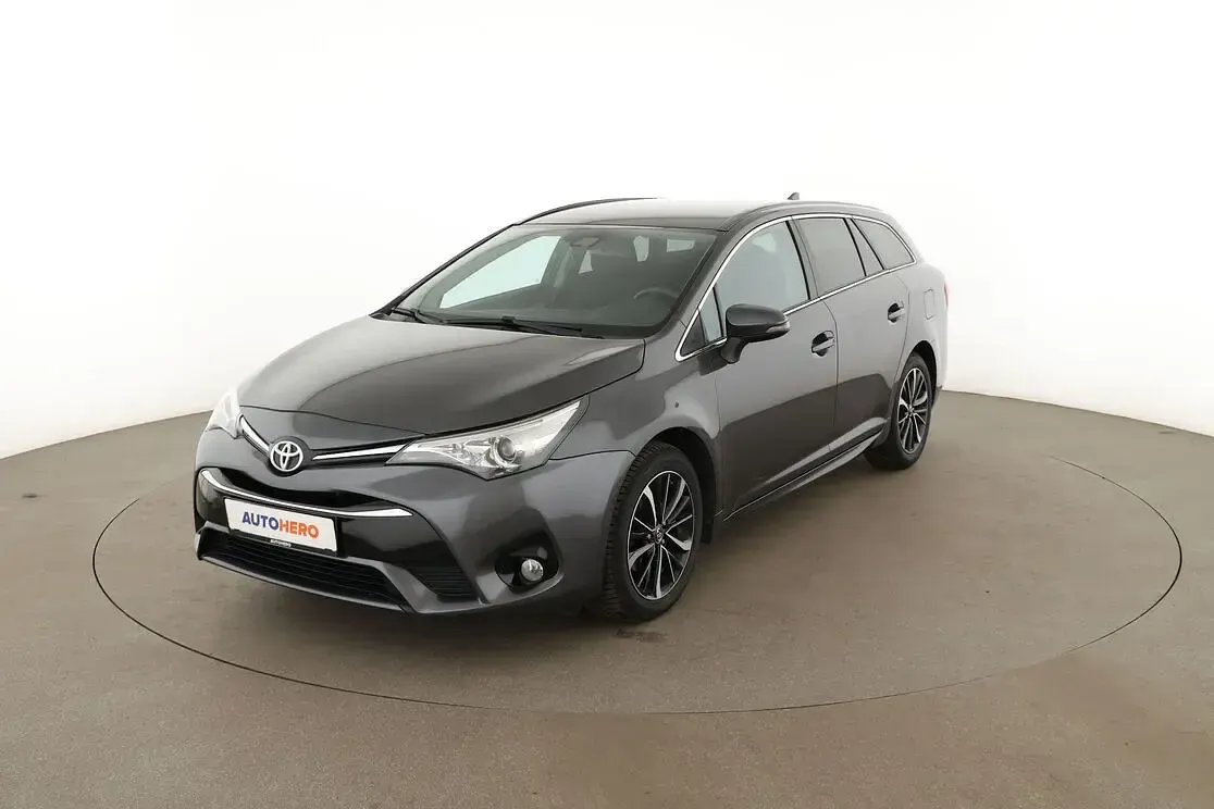 Gebraucht Toyota Avensis Executive 147 PS (108 kW) 2018 Kombi
