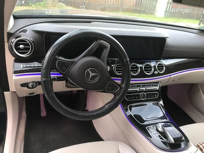 Usata Mercedes E350 258 CV (189 kW) 2017 Verde Station wagon