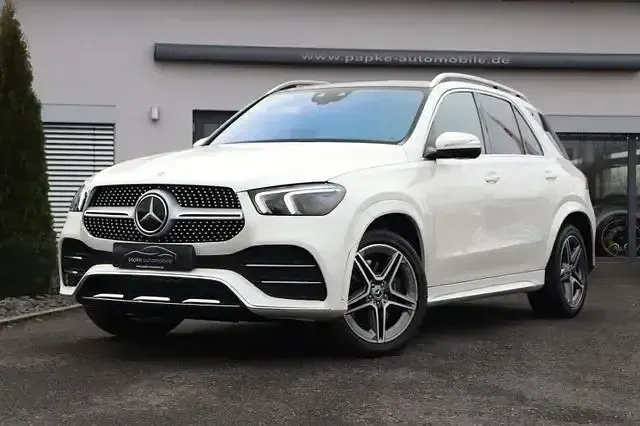 Gebraucht Mercedes GLE400 AMG line 330 PS (242 kW) 2021 Diamantweiss  metalliclack SUV