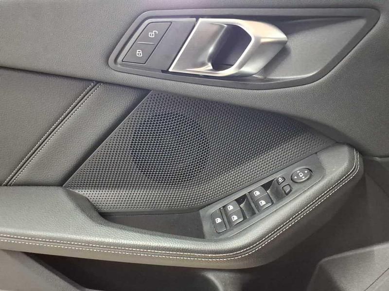 Gebraucht BMW 120 Advantage 190 PS (139 kW) 2022 Schwarz uni Kleinwagen