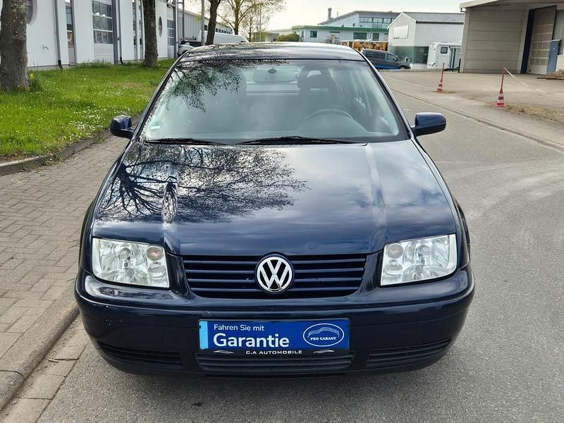 Second-hand VW Bora 101 CP (74 kW) 2000 Albastru Berlinǎ