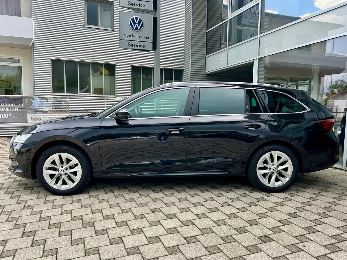 Gebraucht Skoda Octavia Ambition 150 PS (110 kW) 2021 Schwarzmagic perleffekt