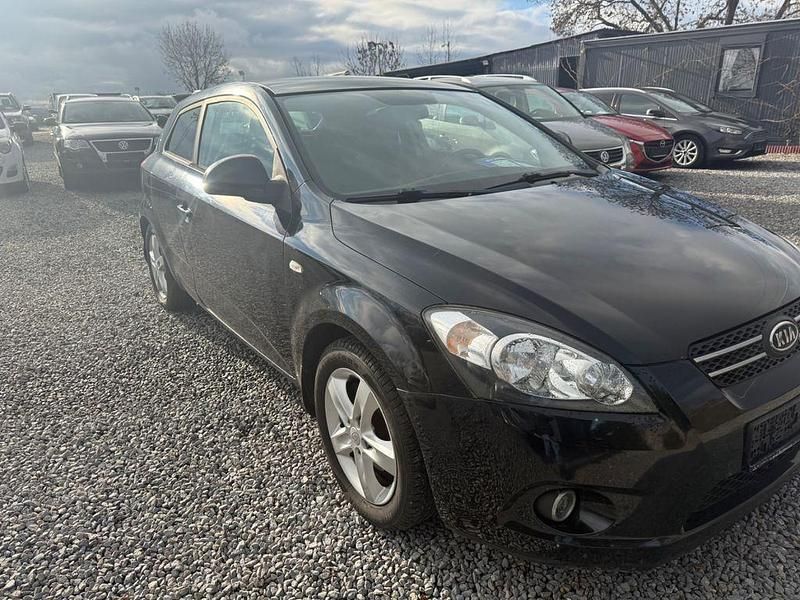 Gebraucht Kia ProCeed LX 116 PS (85 kW) 2009 Schwarz Limousine